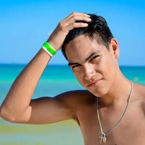 Meet your Posher, Sebastian